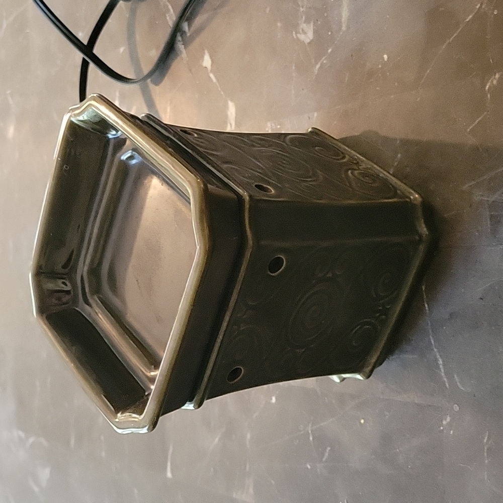 Scentsy Warmer discontinued